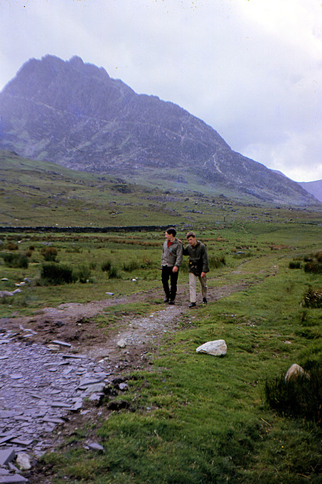 WH1962-024 The ‘old road’ back to Capel Curig Youth Hostel