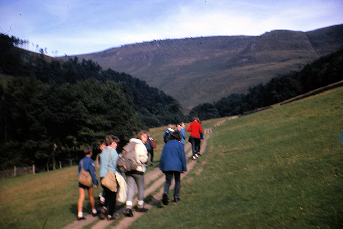 WW1964-016 Leaving Edale for Grindsbrook